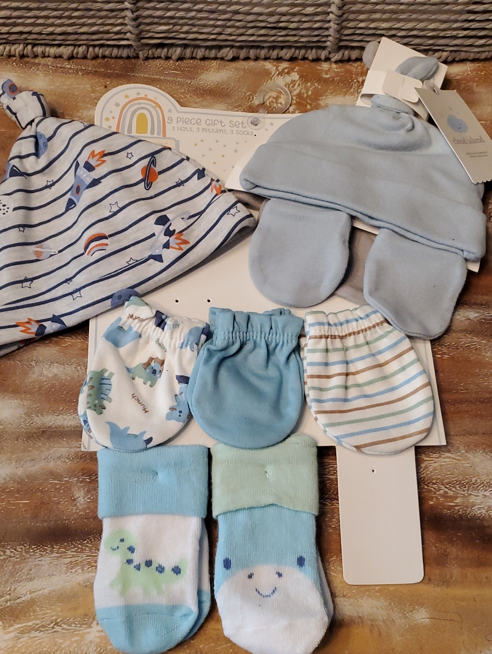 Baby Newborn Hat, Mittens & Socks Set